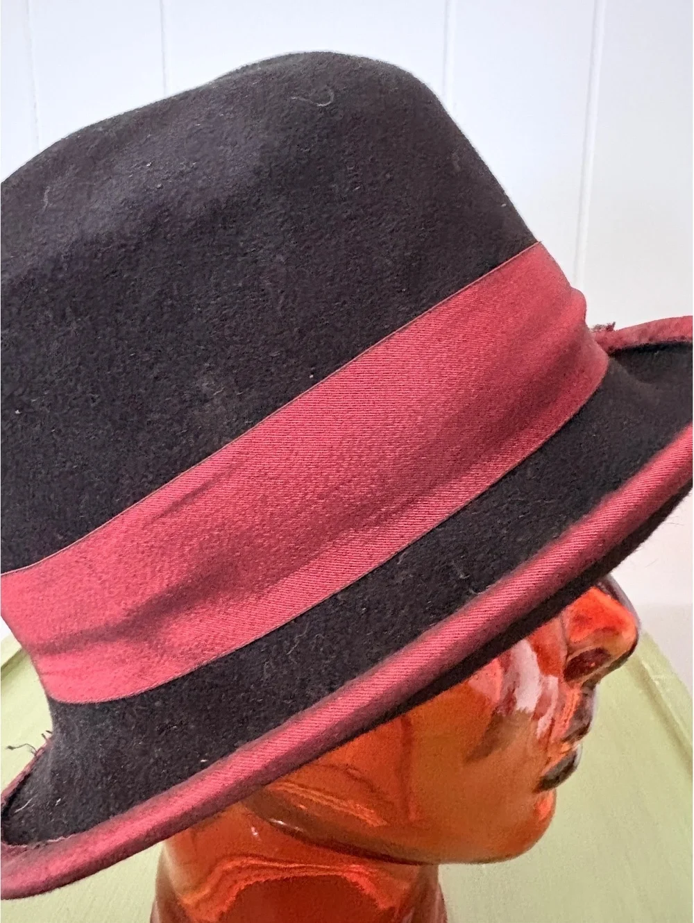 Vintage Louise Green Black Wool Cloche Hat with Burgundy Satin Band and Bow